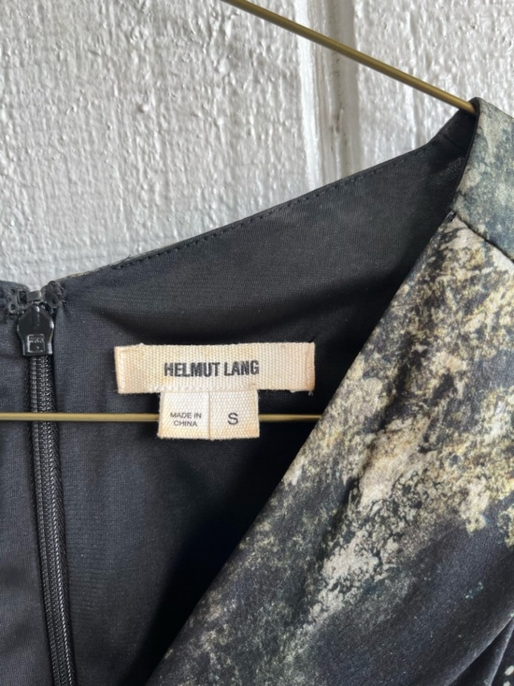 Helmut Lang Silk Asymmetrical Twist Front Blouse in Raven Print Sateen Size S - Picture 3 of 9